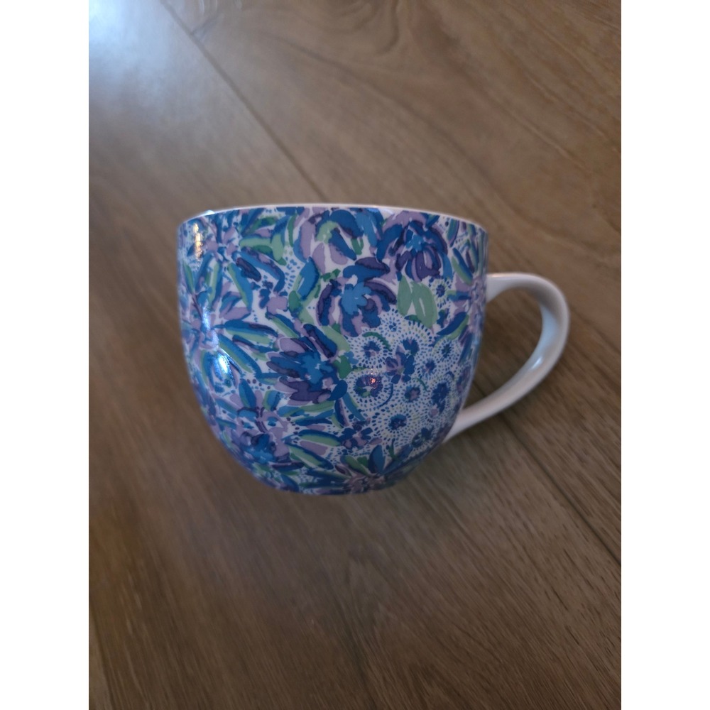 Lilly Pulitzer Blue Floral Ceramic Coffee Mug Gold Handle Signature Interior